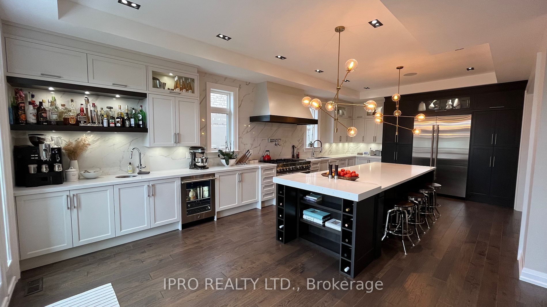 33 Foxtail Crt
