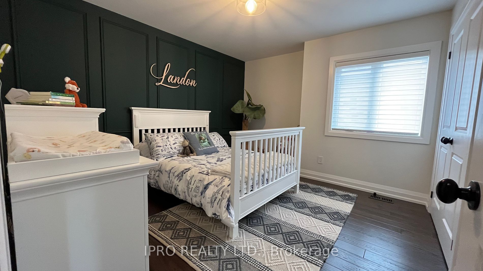 33 Foxtail Crt