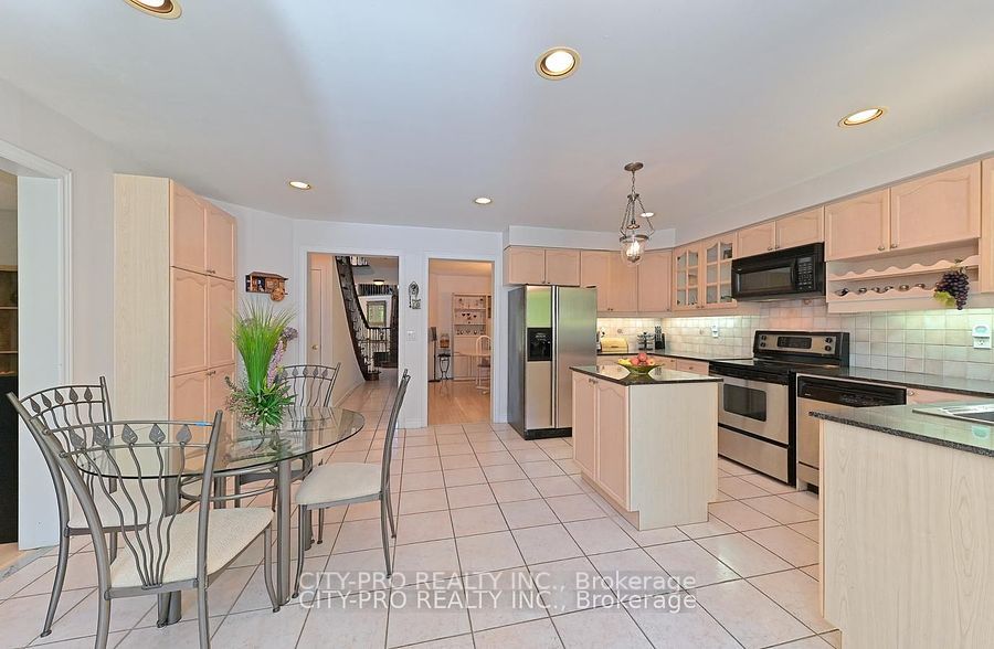 5121 Parkplace Circ