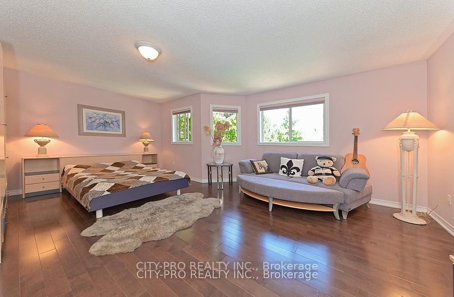 5121 Parkplace Circ
