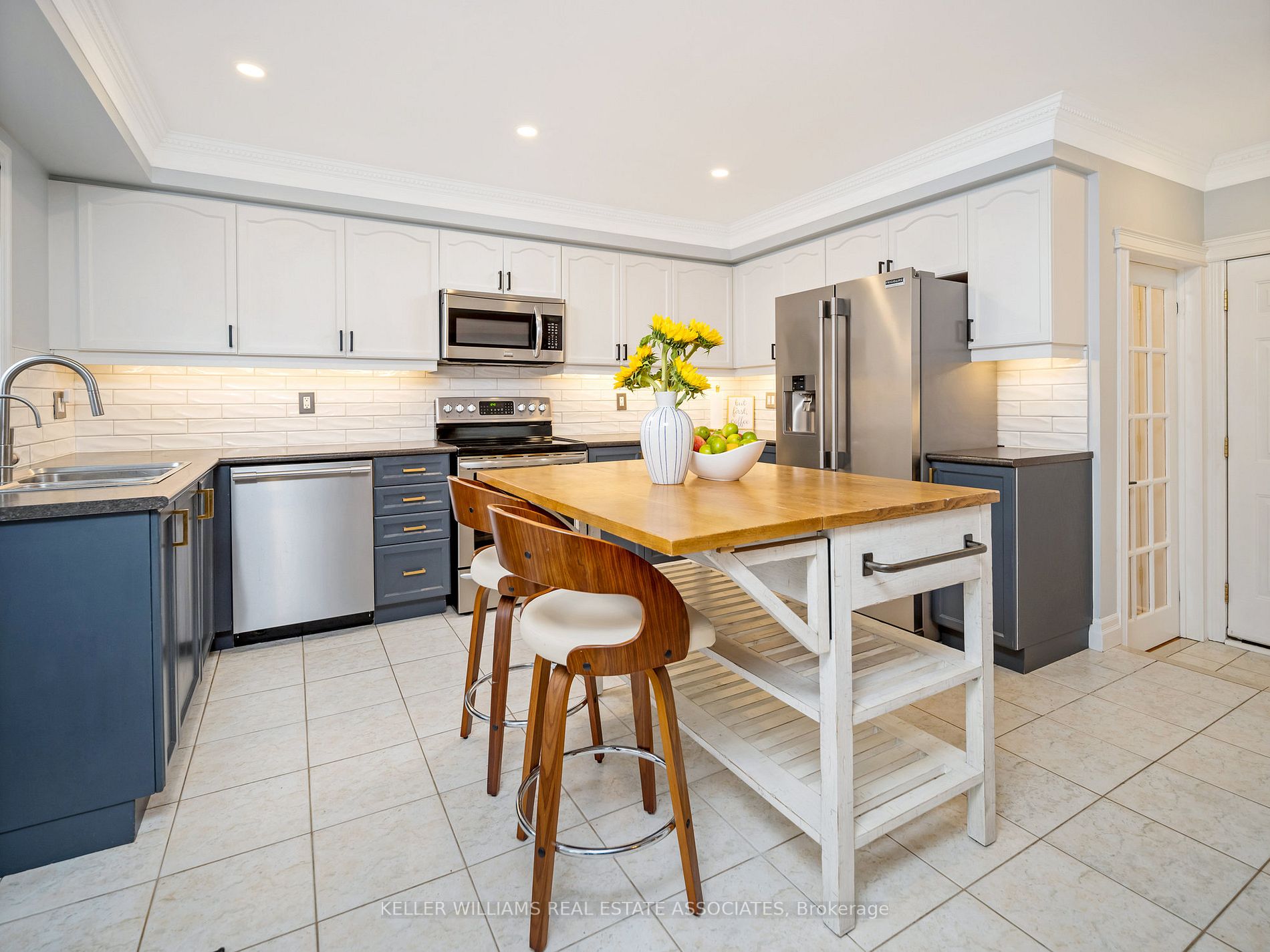 1139 Deacon Dr
