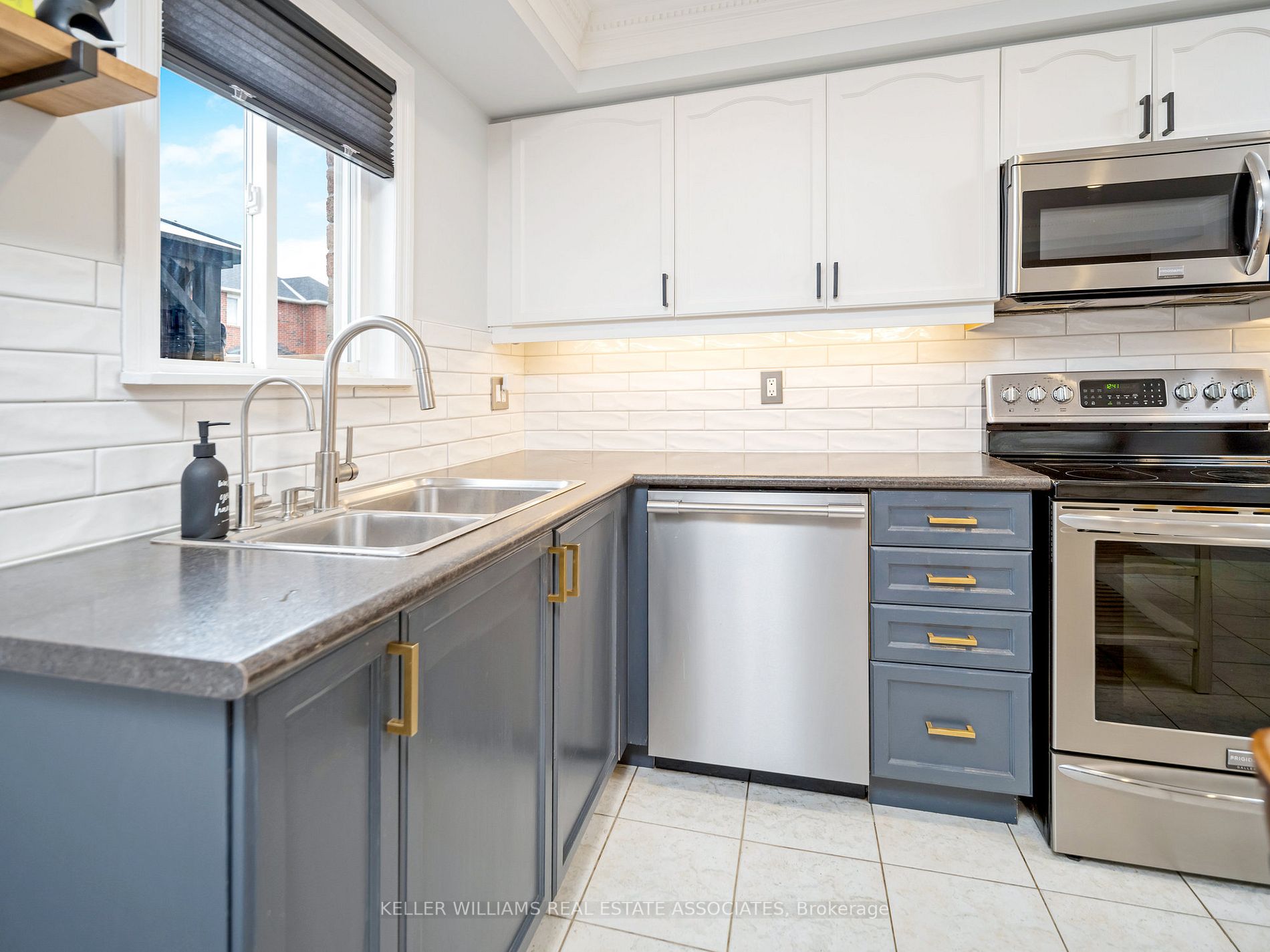 1139 Deacon Dr
