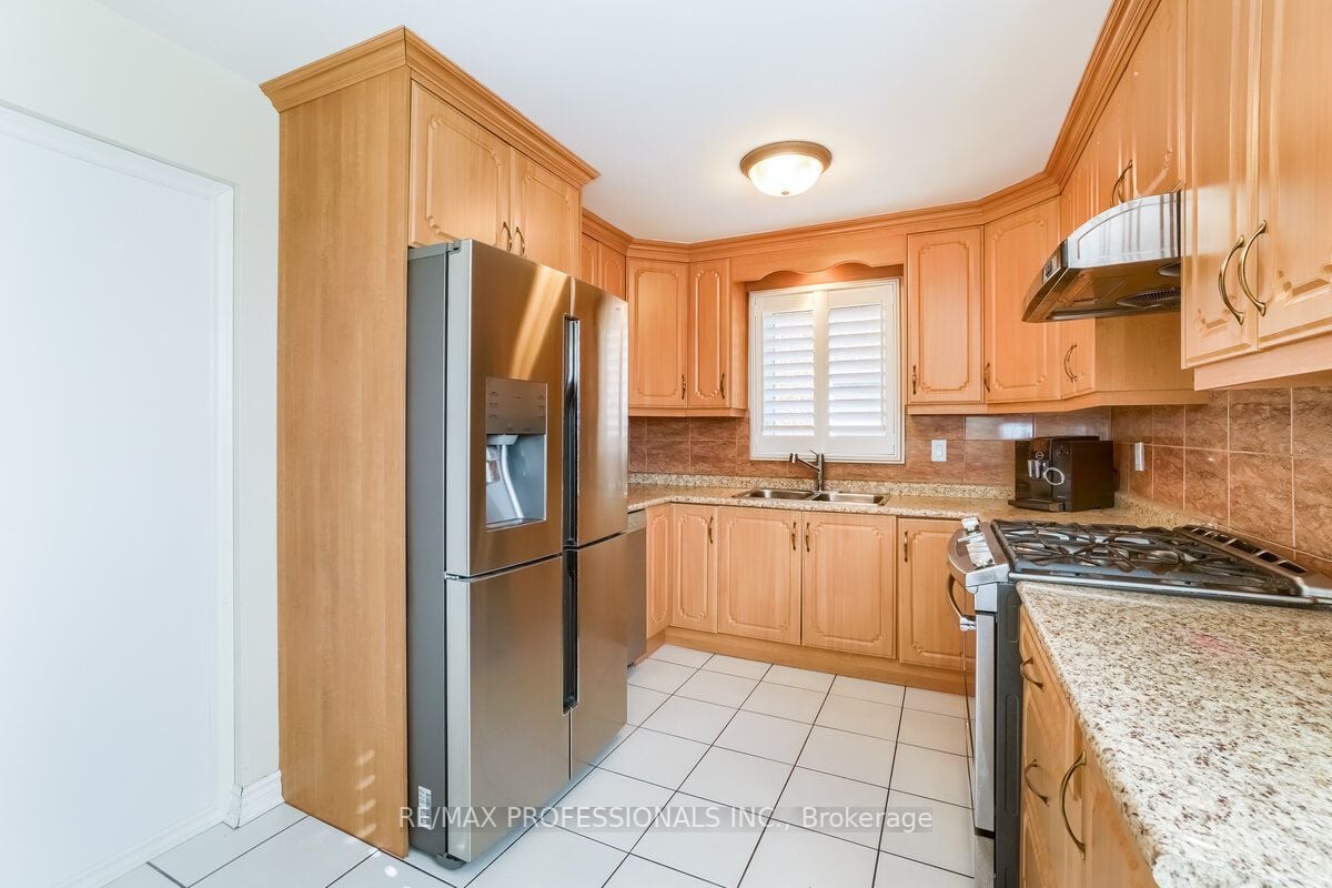 292 Laurentian Ave