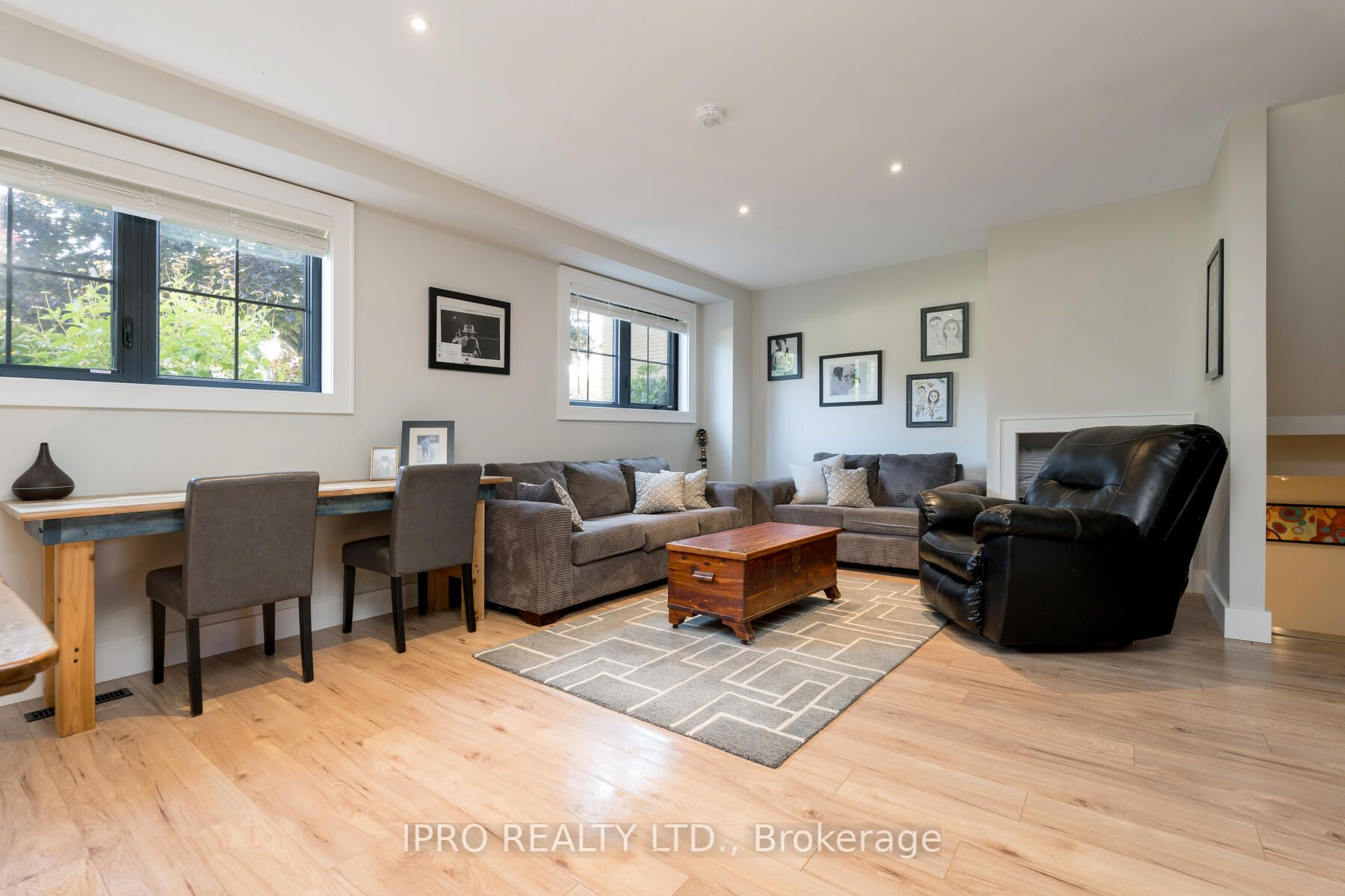 15 Fairview Pl