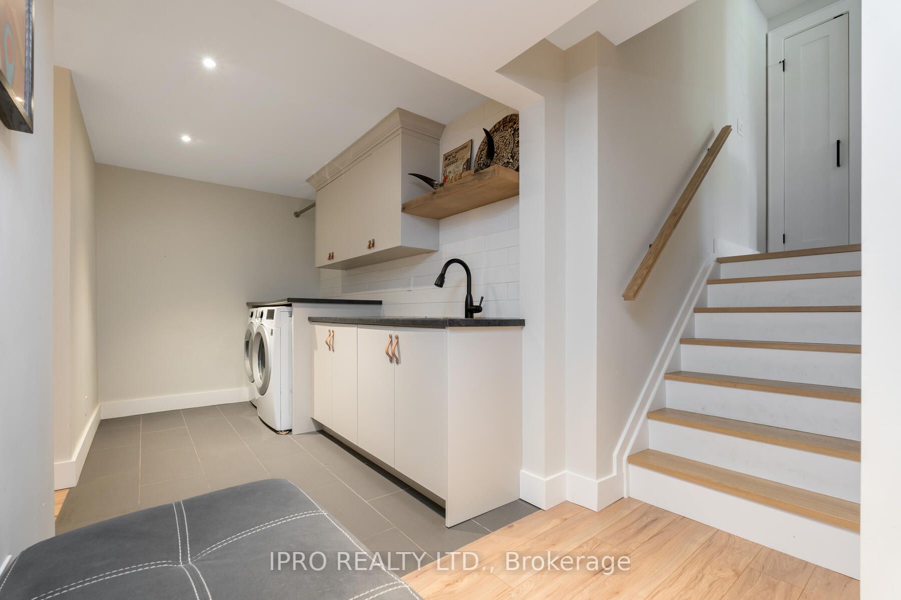 15 Fairview Pl