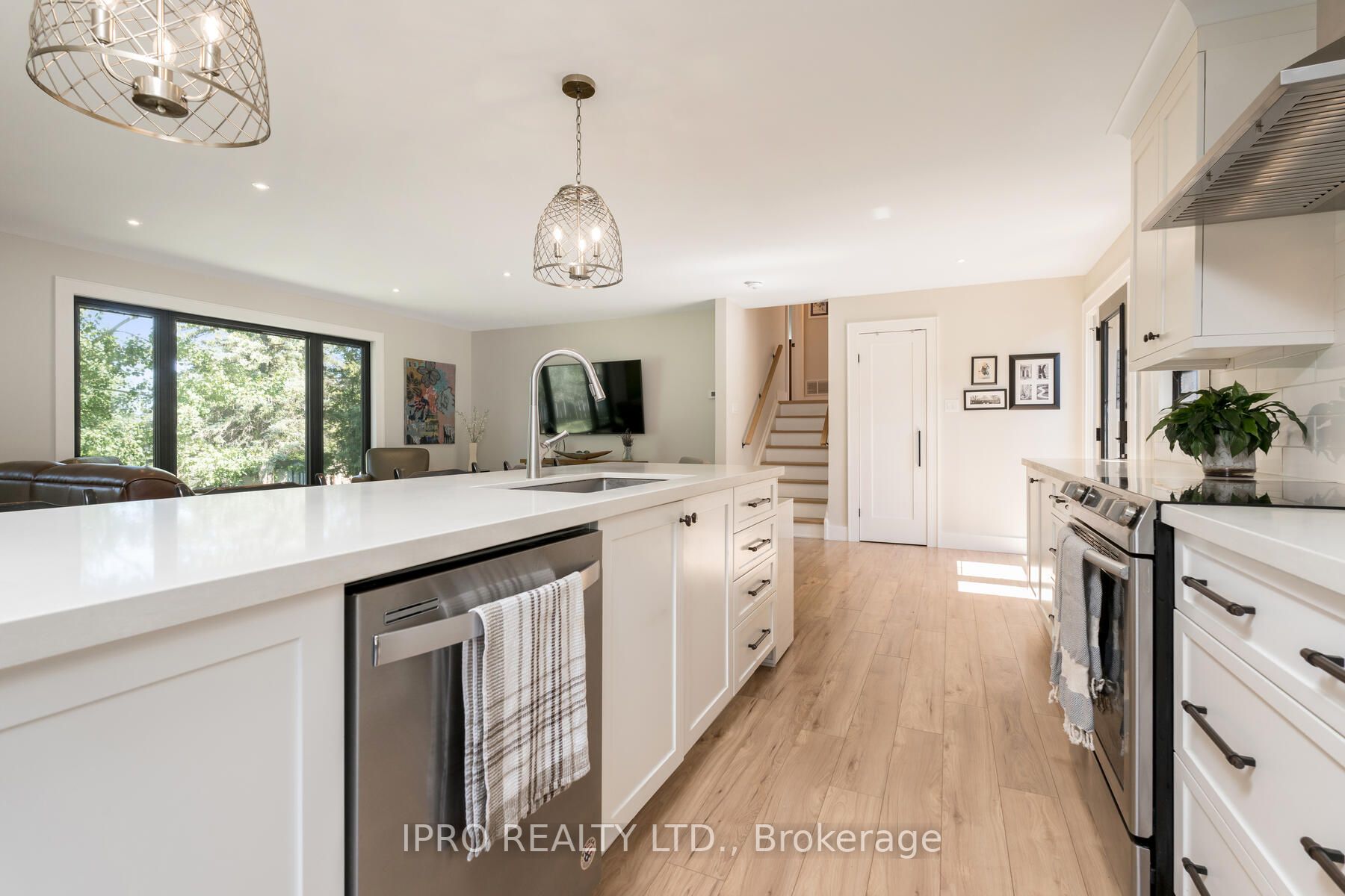 15 Fairview Pl