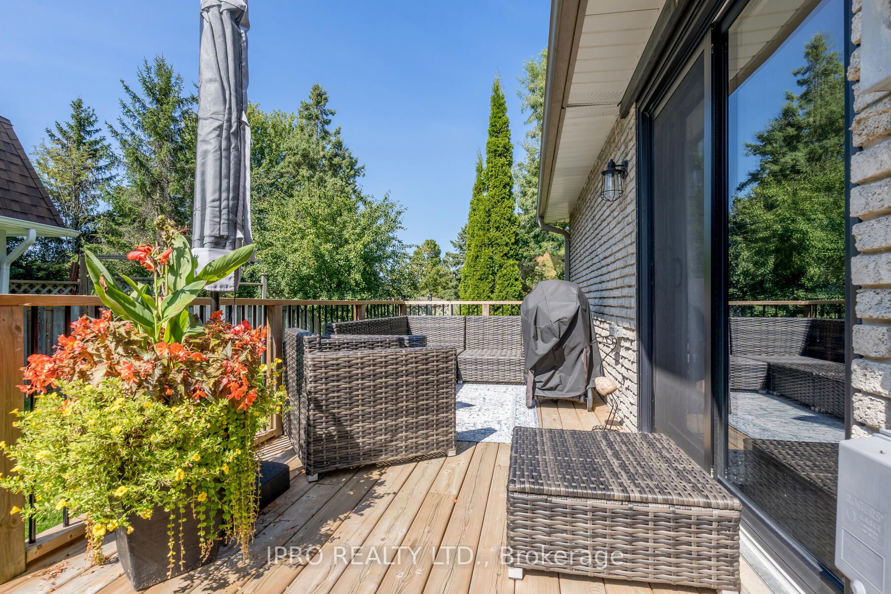 15 Fairview Pl