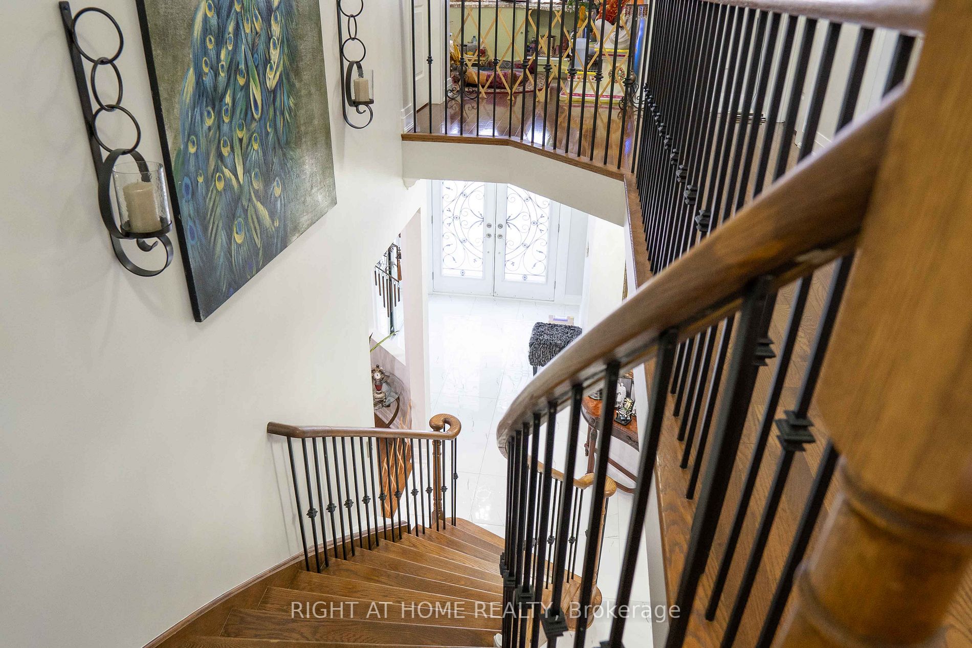 9 Laurentide Cres