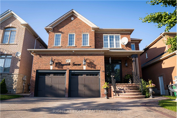 9 Laurentide Cres