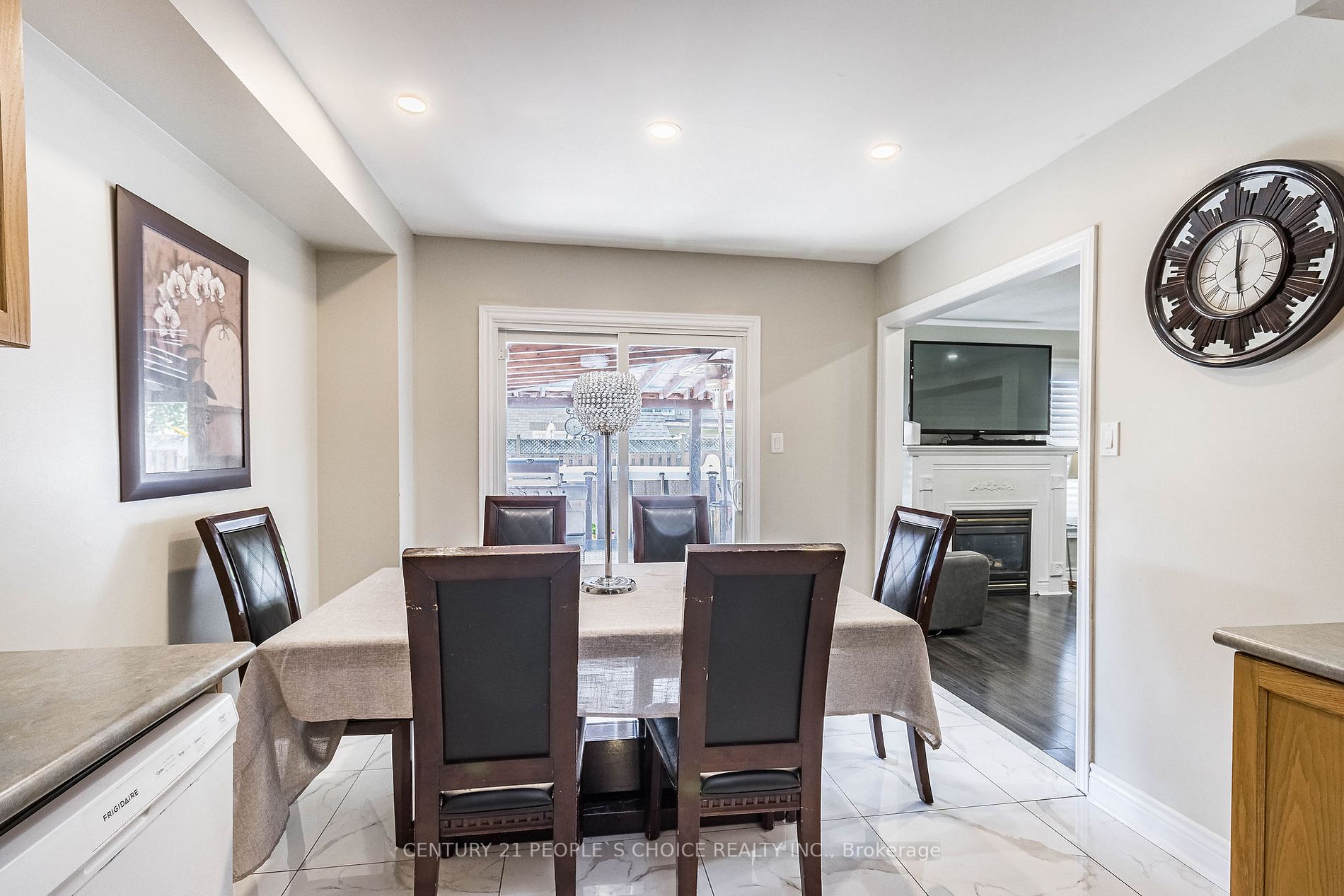 48 Castelli Crt