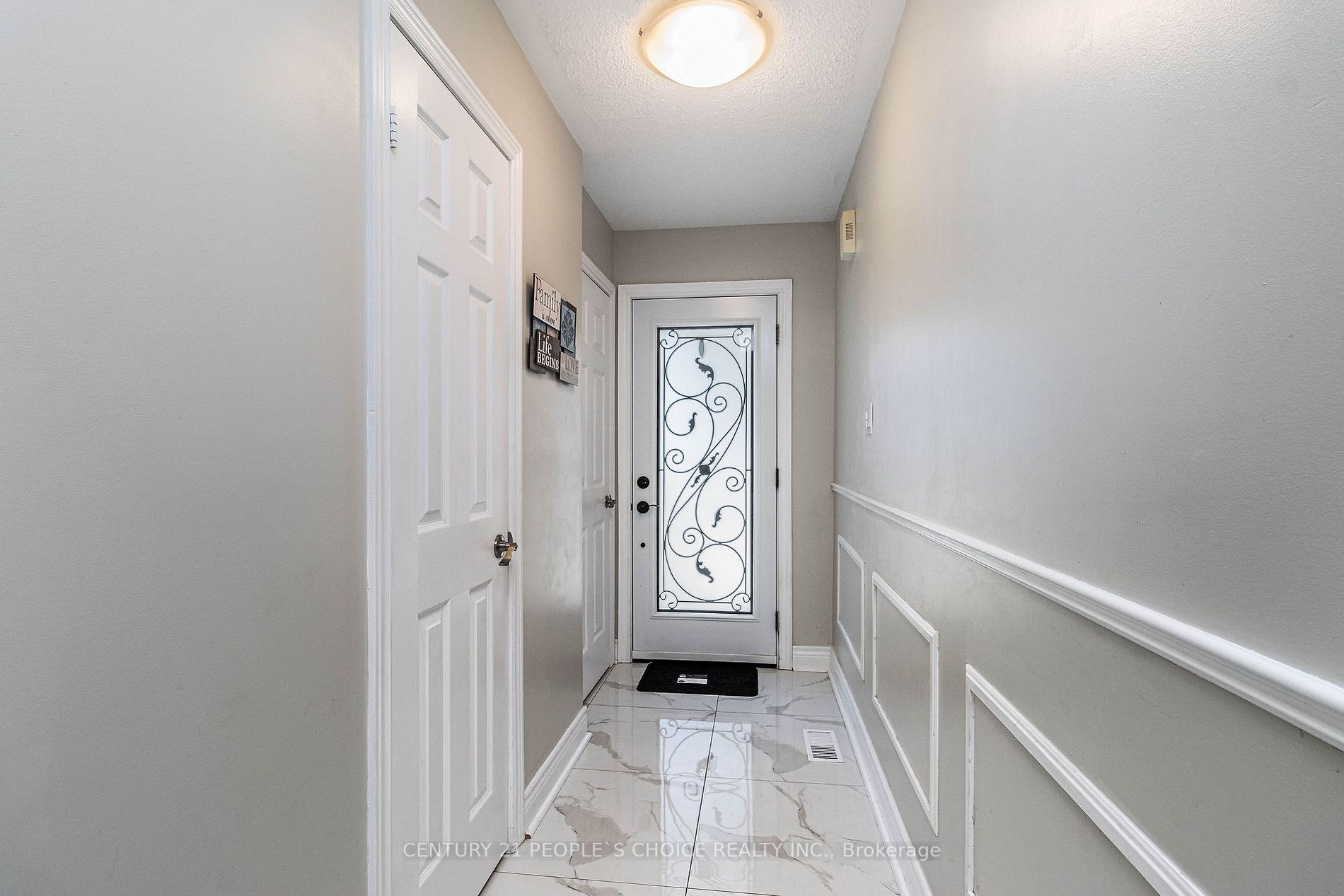 48 Castelli Crt