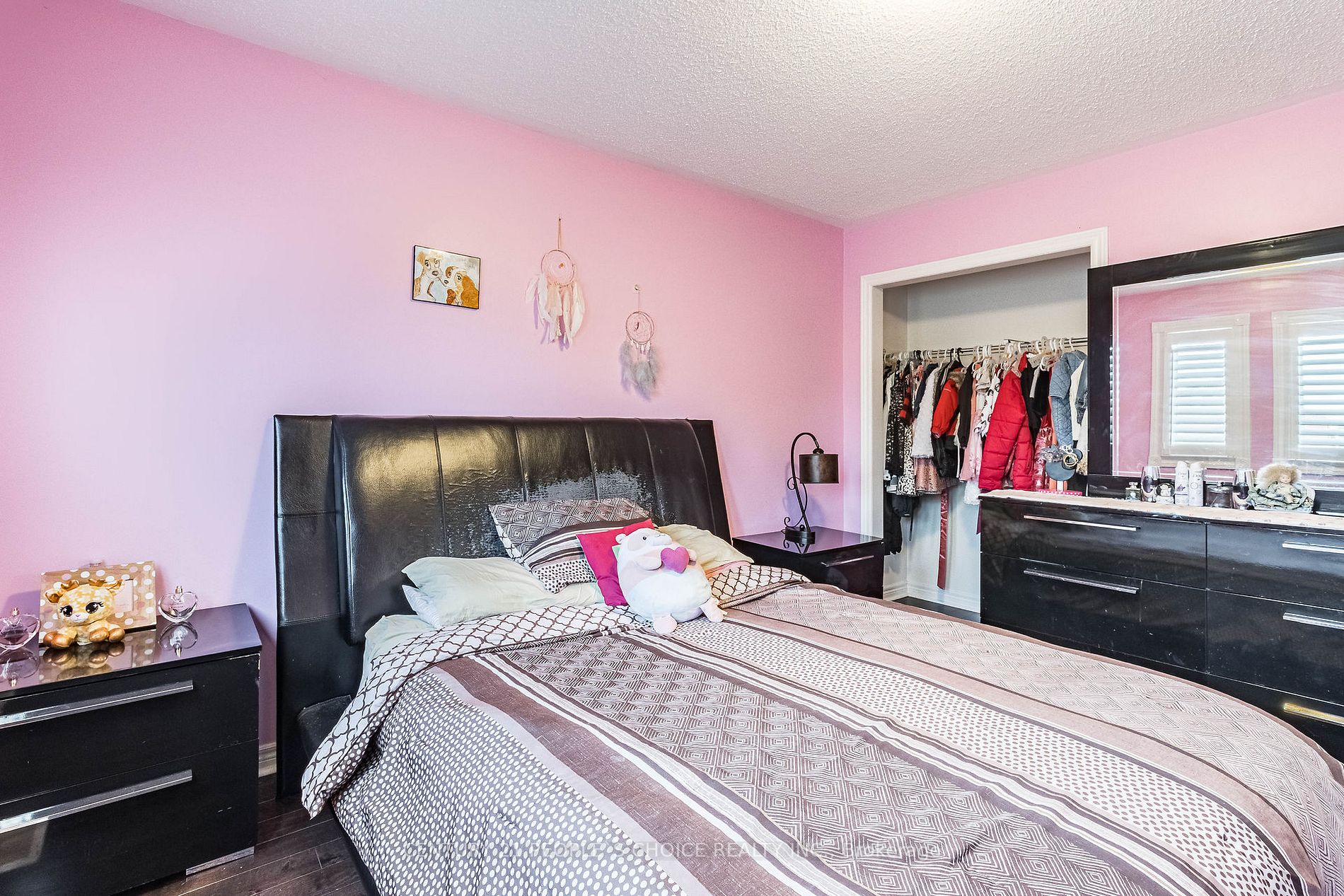 48 Castelli Crt