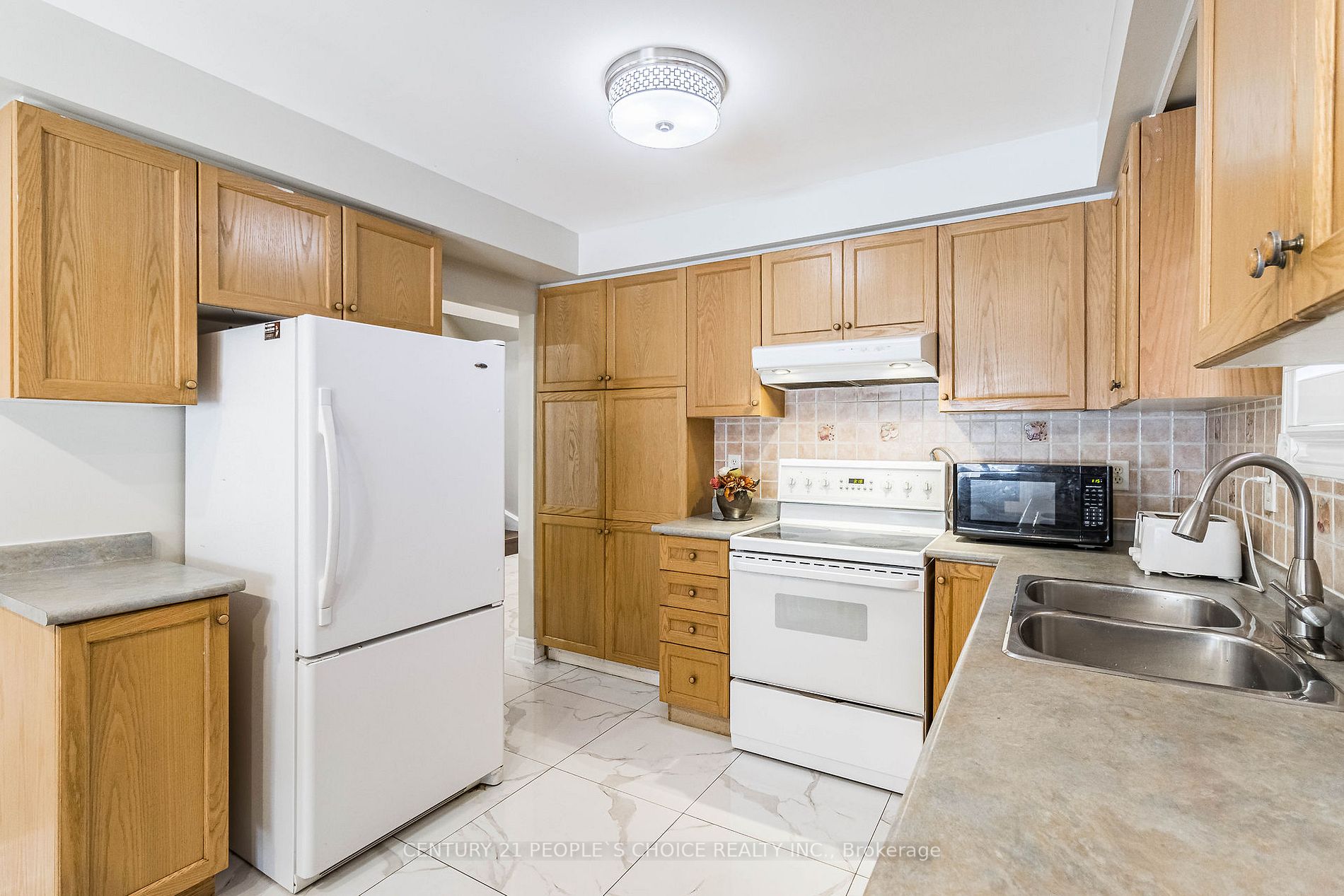 48 Castelli Crt