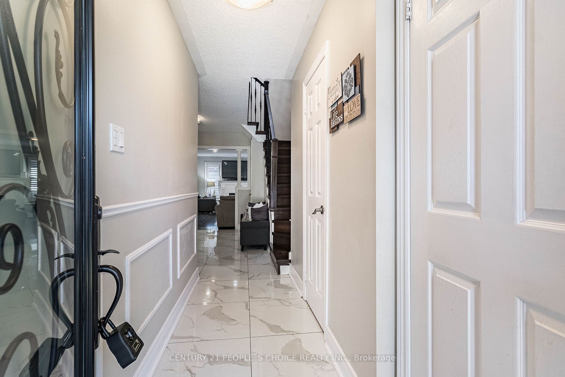 48 Castelli Crt