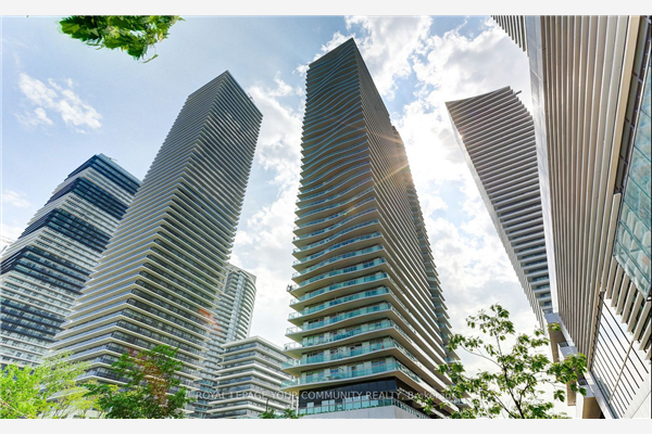 33 Shore Breeze Dr, Toronto
