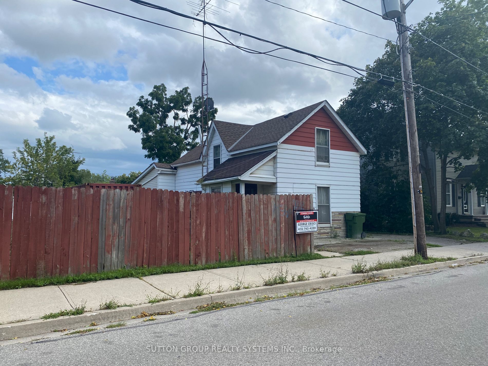 392 Pearl St