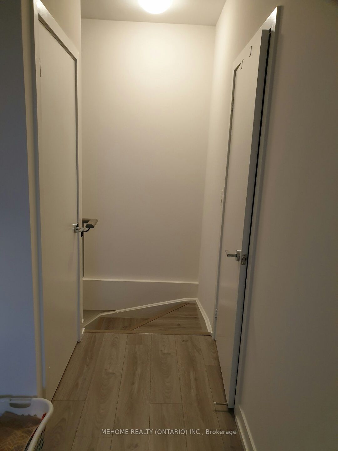 10 De Boers Dr, #Th04