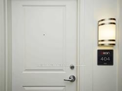 650 Sauve Street, #404