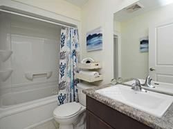 650 Sauve Street, #404