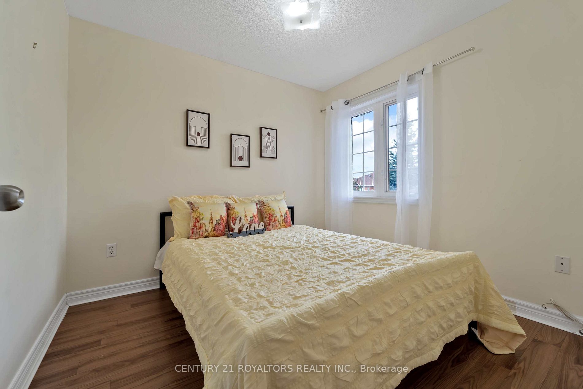 36 Nathaniel Cres