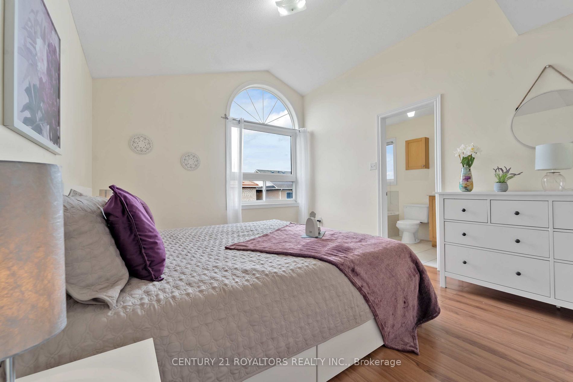 36 Nathaniel Cres