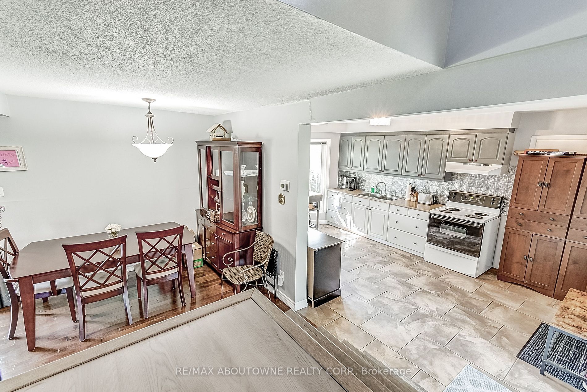 59 Kenninghall Boulevard, #32