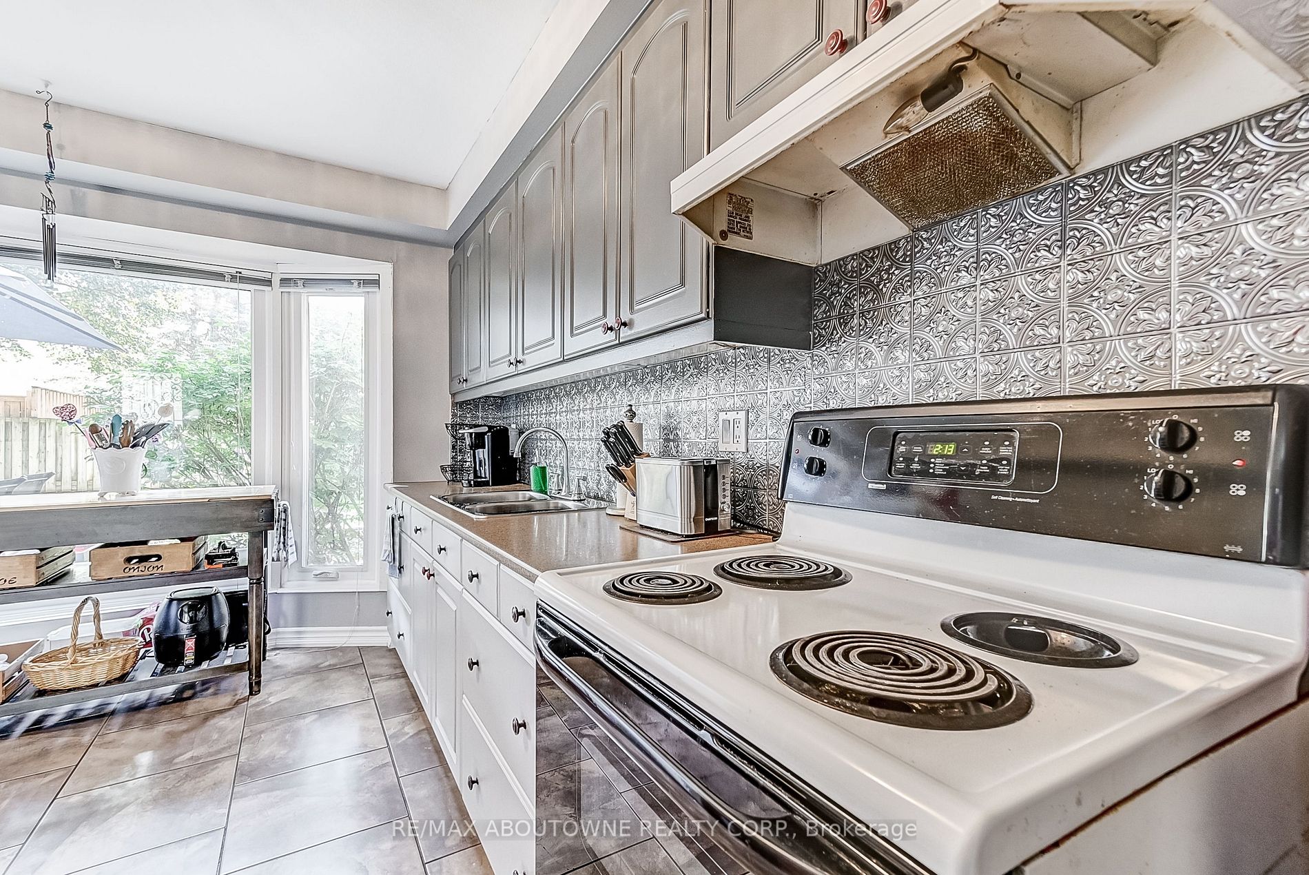 59 Kenninghall Boulevard, #32