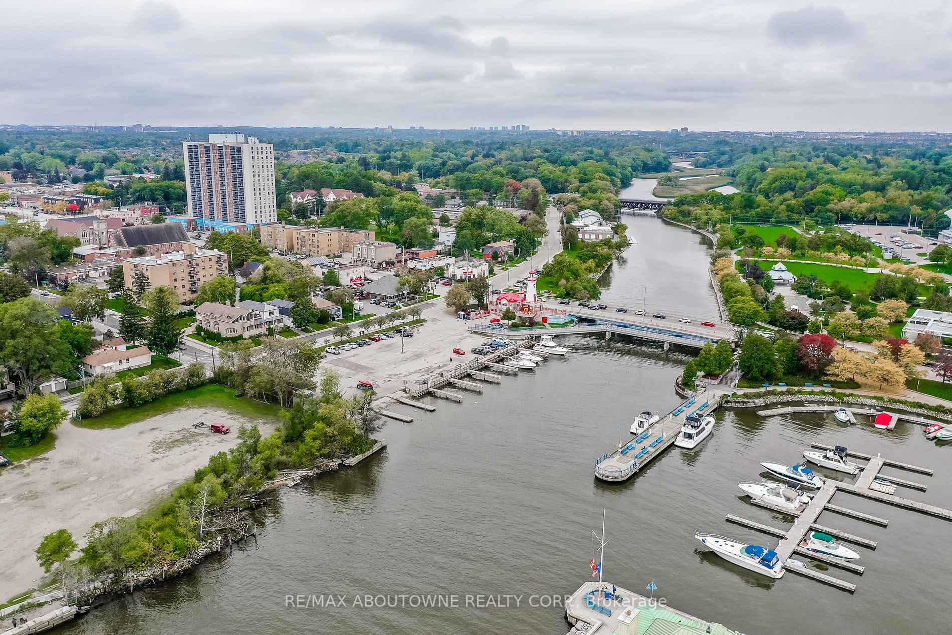 59 Kenninghall Boulevard, #32