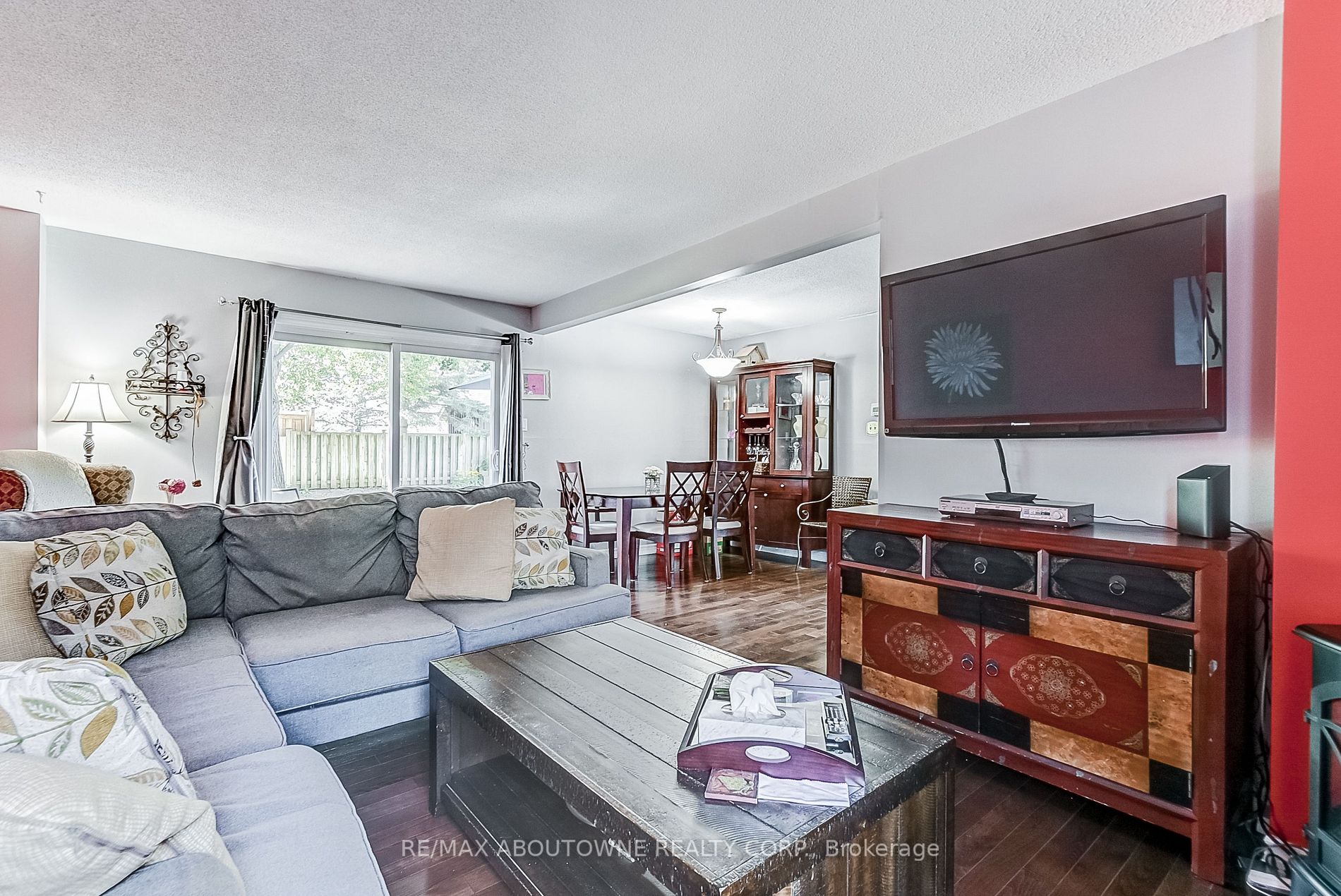59 Kenninghall Boulevard, #32