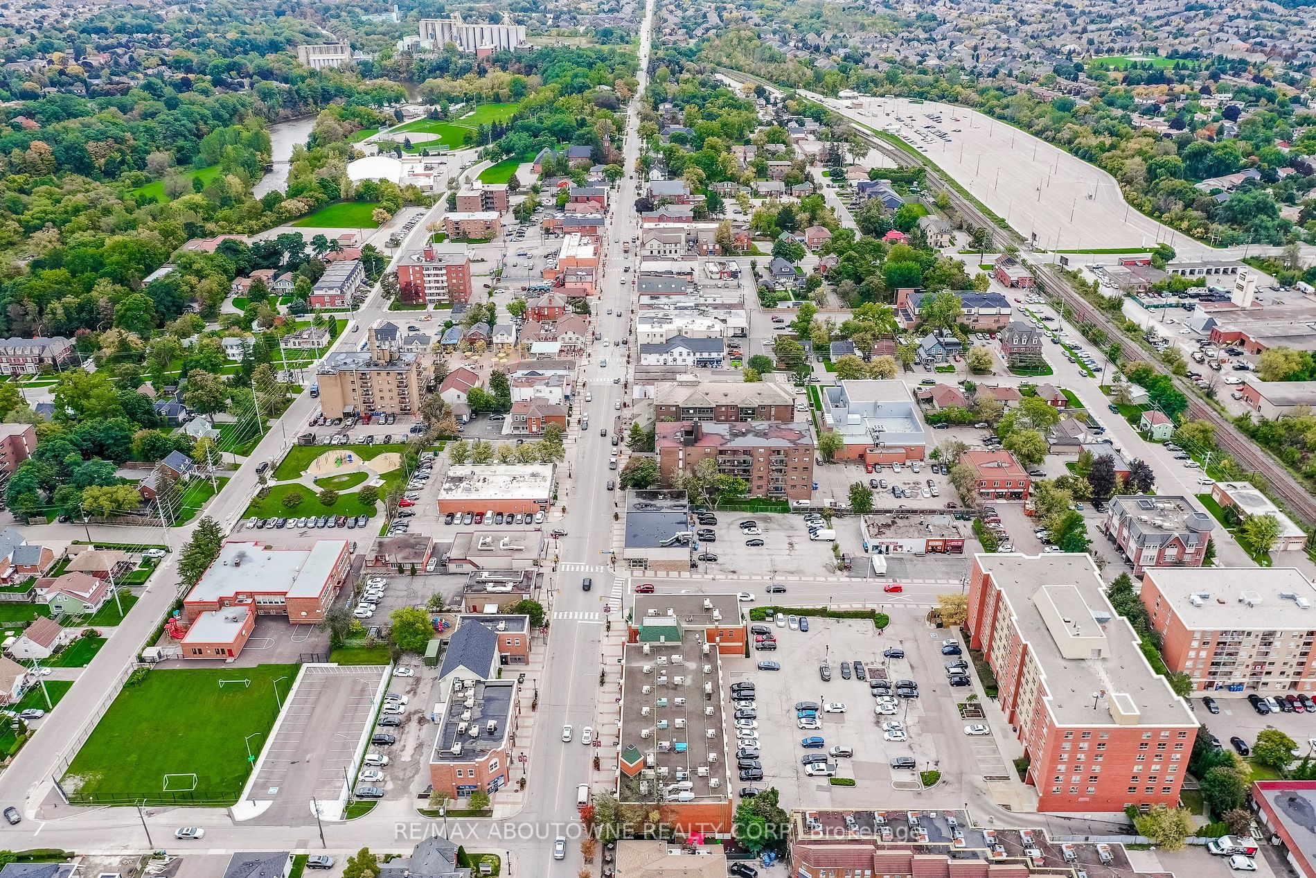 59 Kenninghall Boulevard, #32