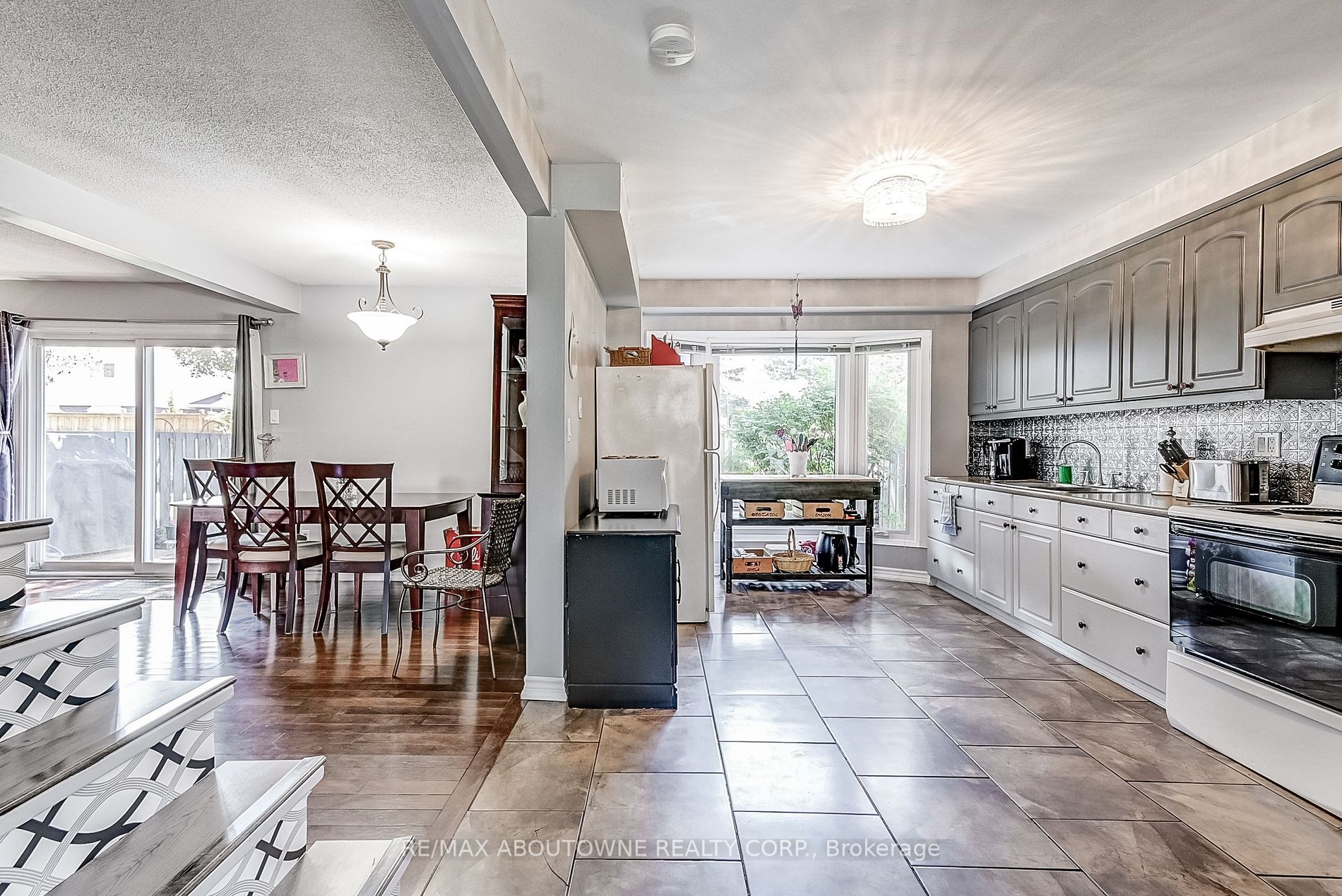 59 Kenninghall Boulevard, #32
