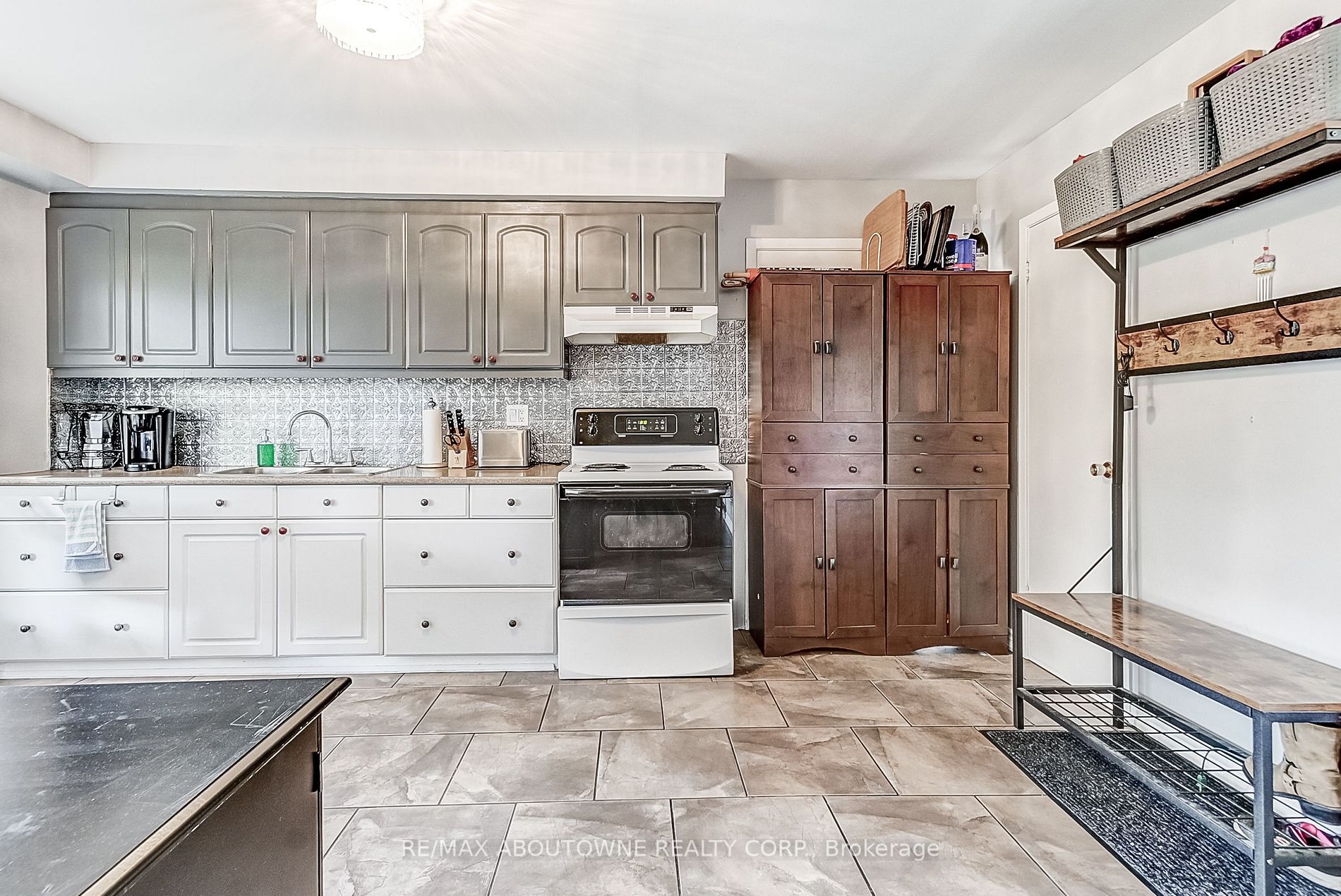 59 Kenninghall Boulevard, #32