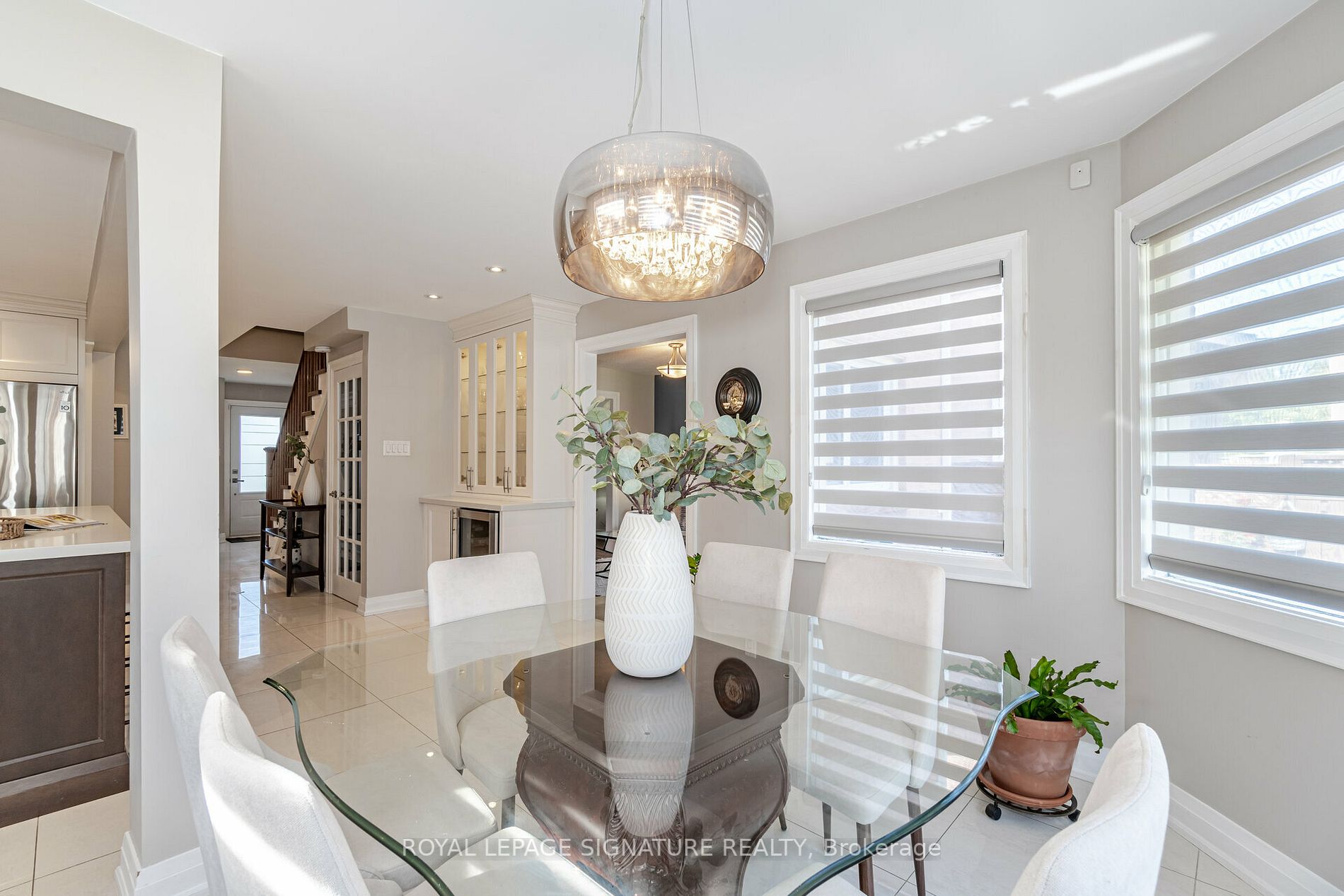 9 Fountainbridge Drive