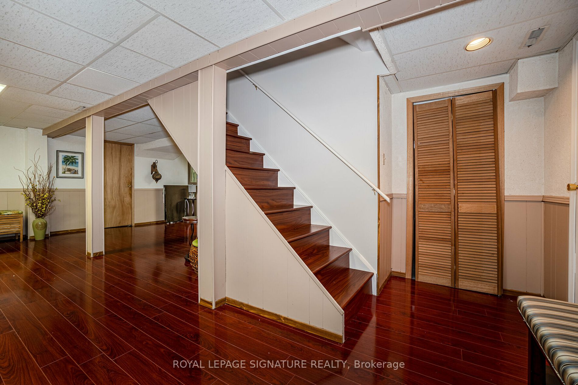 9 Fountainbridge Drive