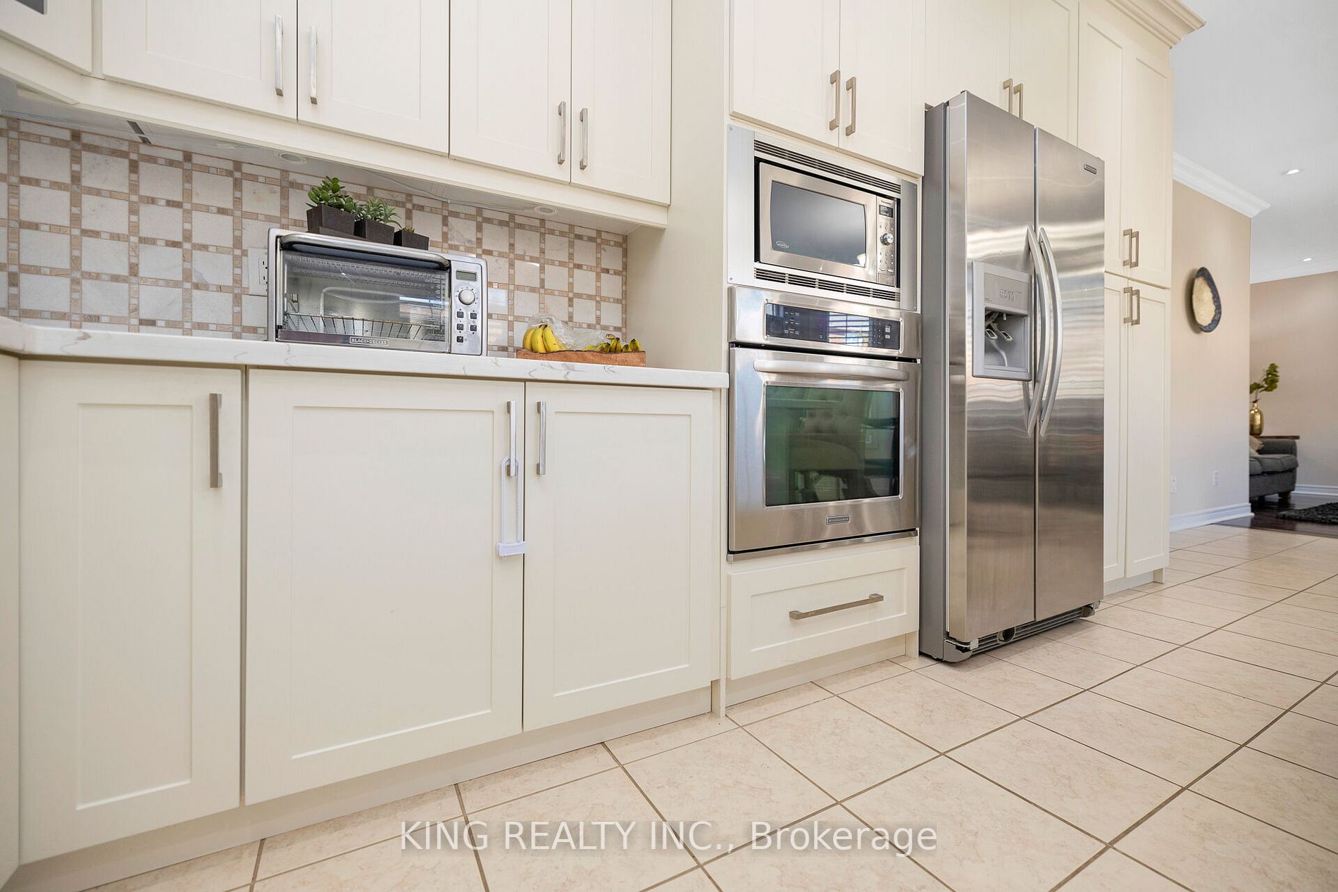 3153 Mission Hill Dr