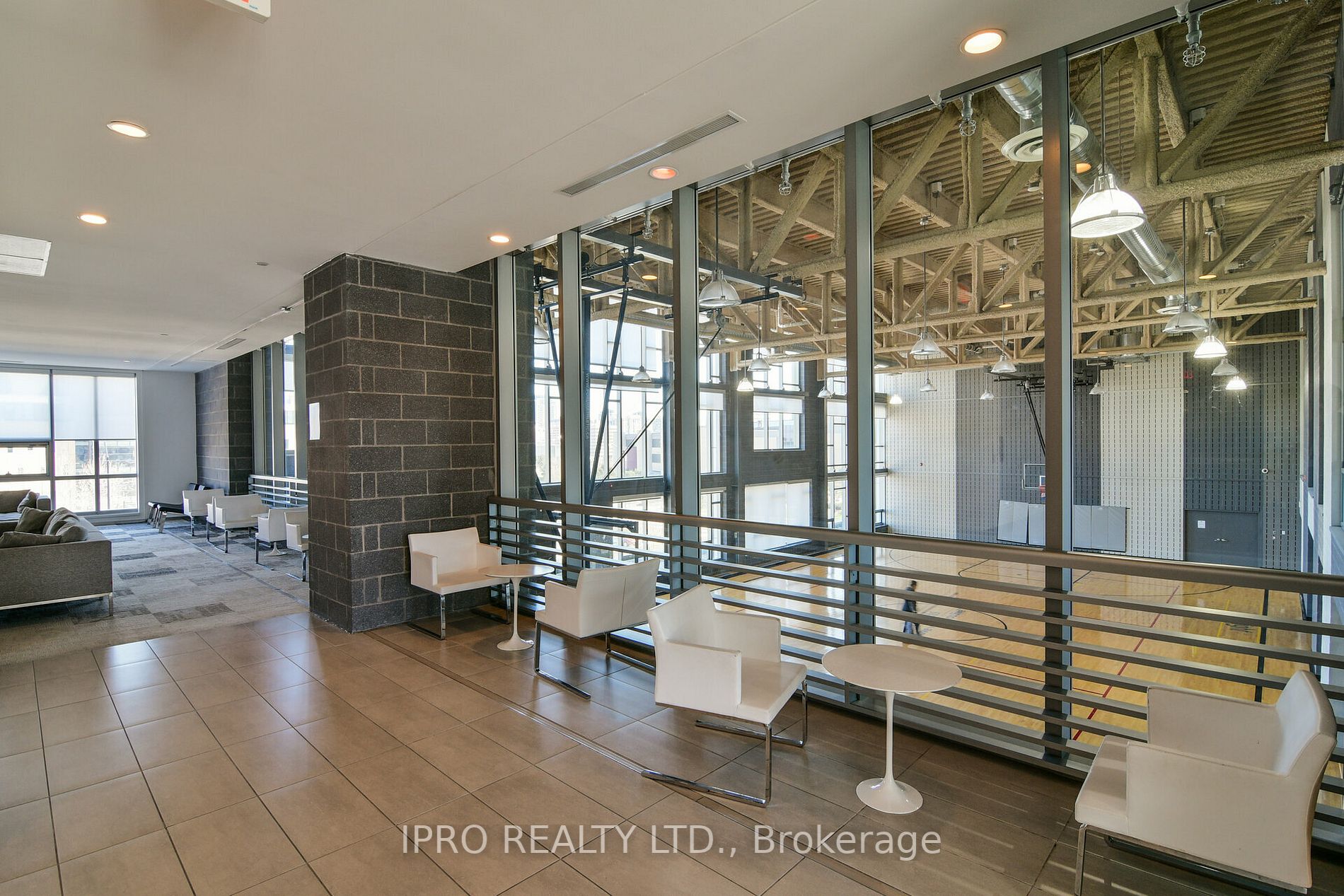 365 Prince Of Wales Drive, #906