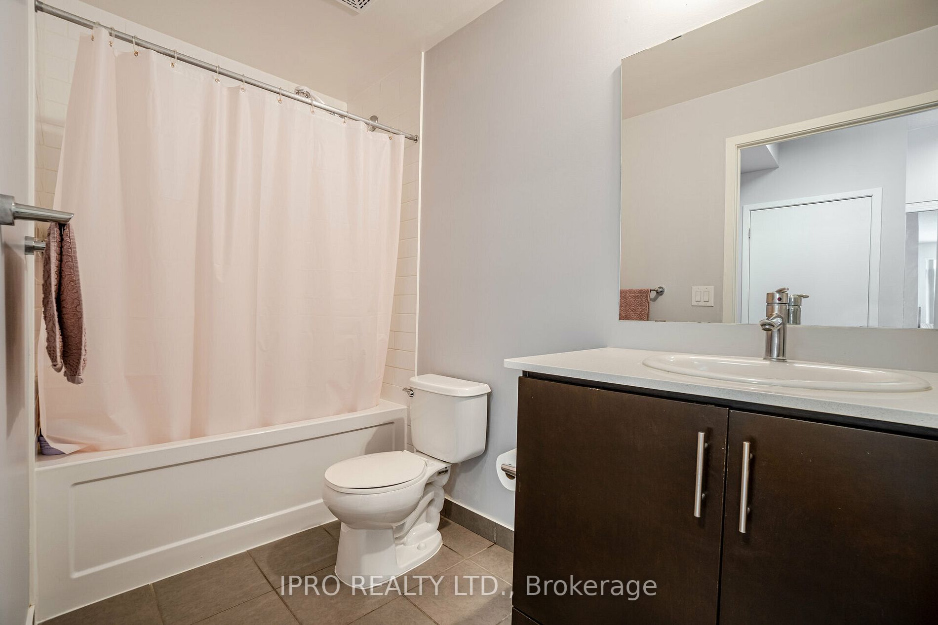 365 Prince Of Wales Drive, #906