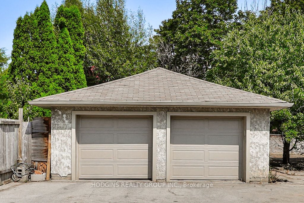 2575 Rugby Rd