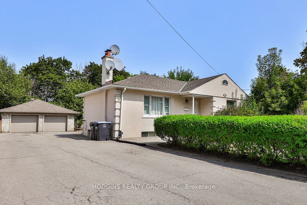 2575 Rugby Rd