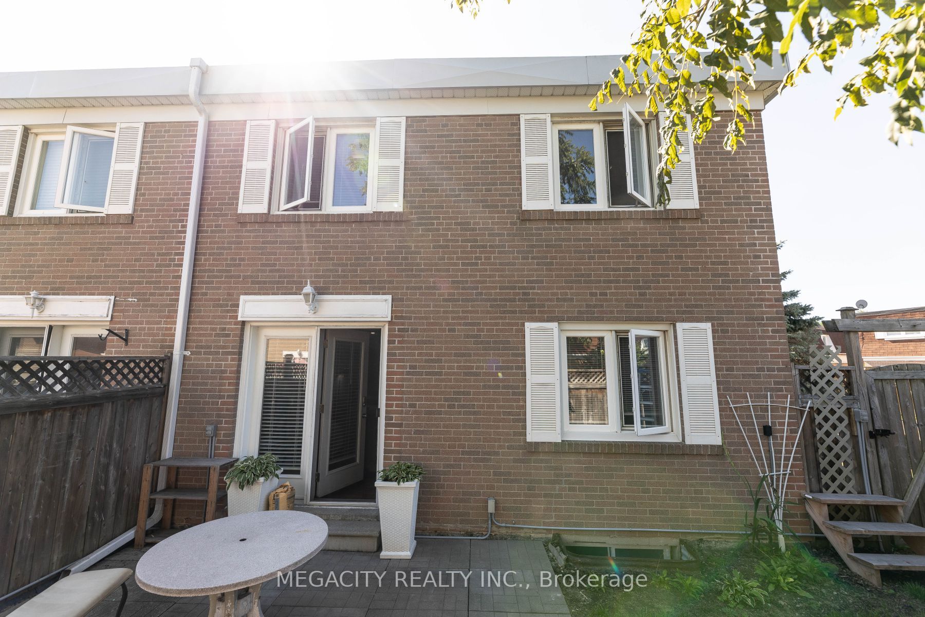 192 Town House Cres, #329