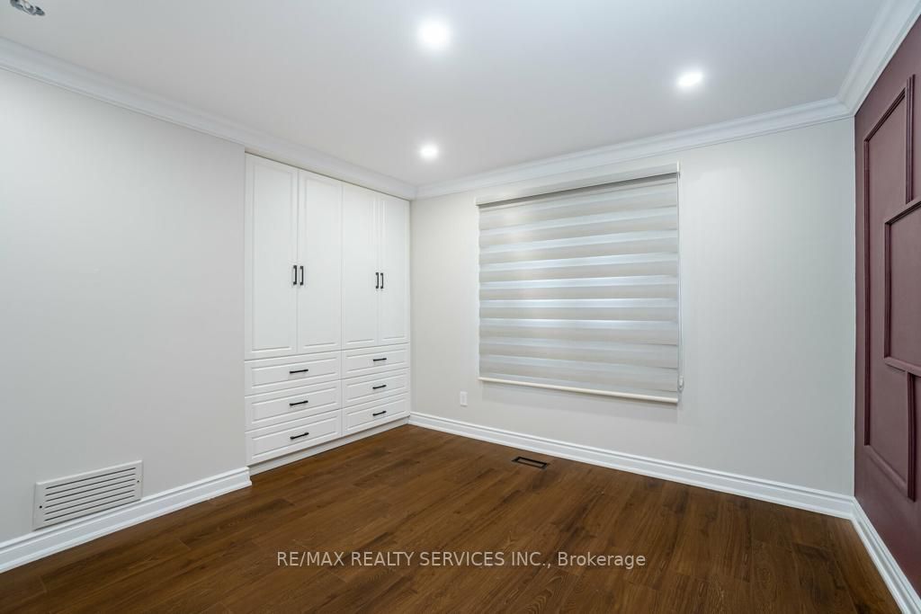 1 Oldham Cres