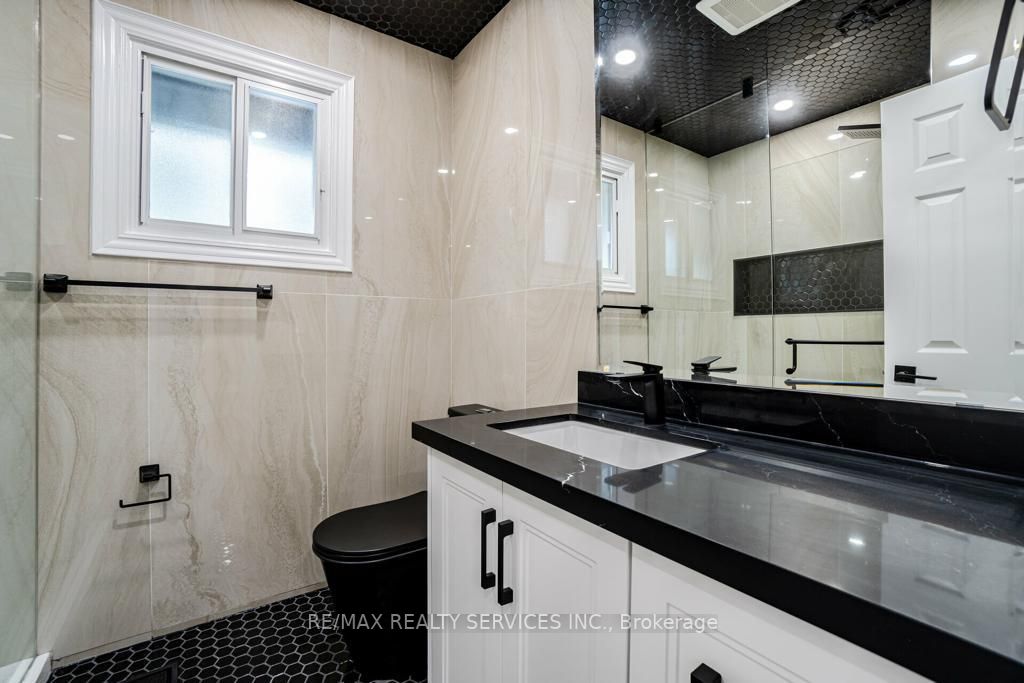 1 Oldham Cres