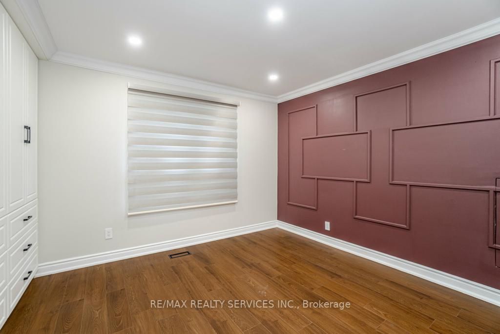 1 Oldham Cres