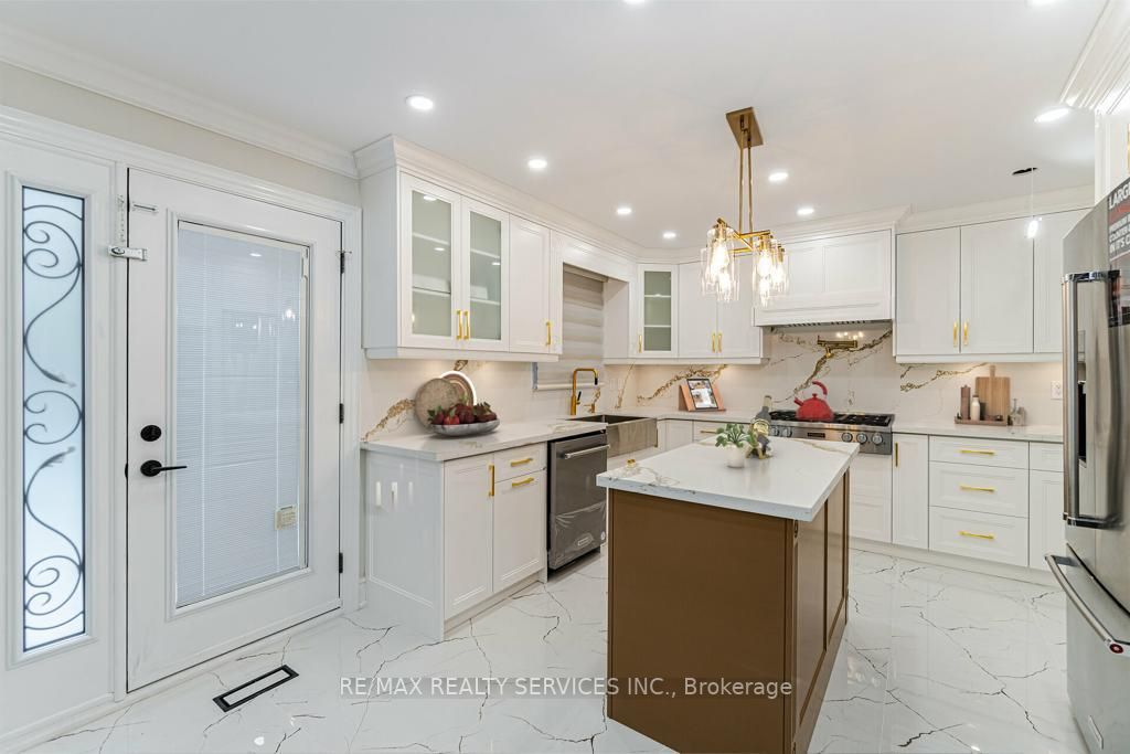 1 Oldham Cres
