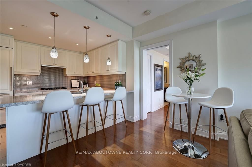 3500 Lakeshore Road W, #321