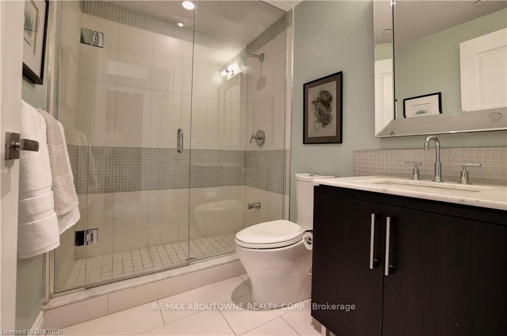 3500 Lakeshore Road W, #321