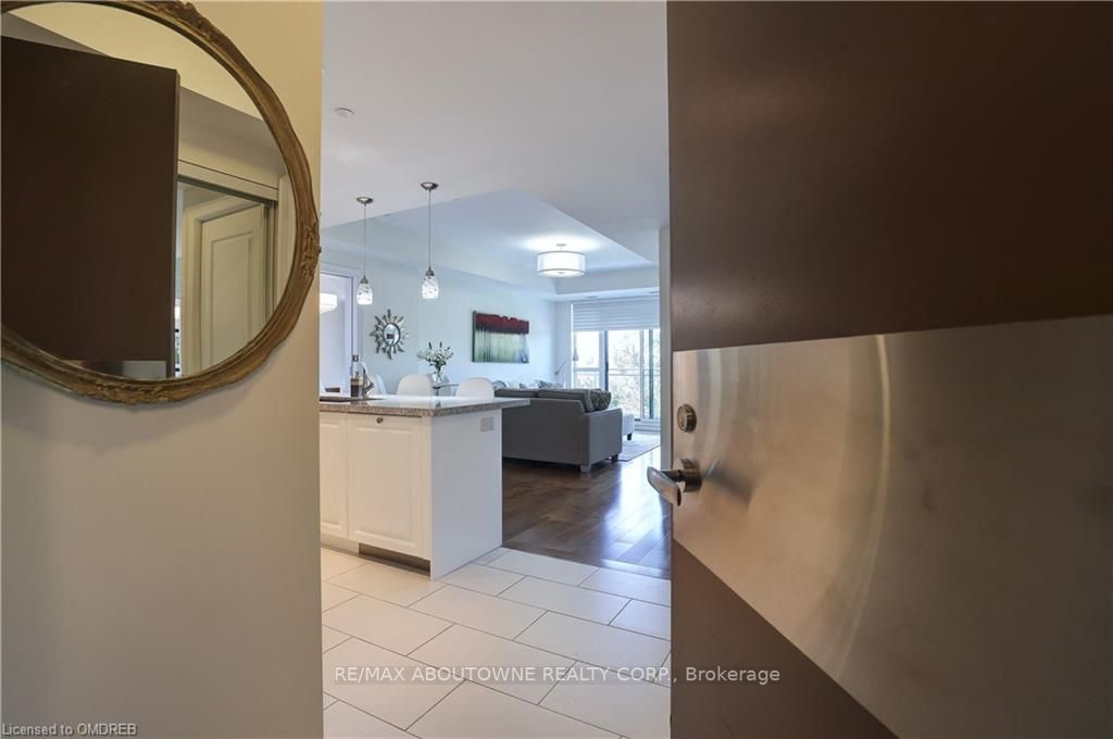 3500 Lakeshore Road W, #321