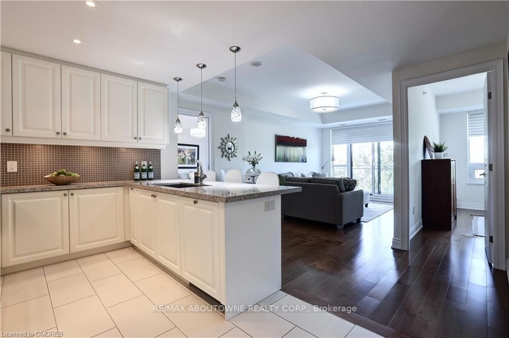 3500 Lakeshore Road W, #321