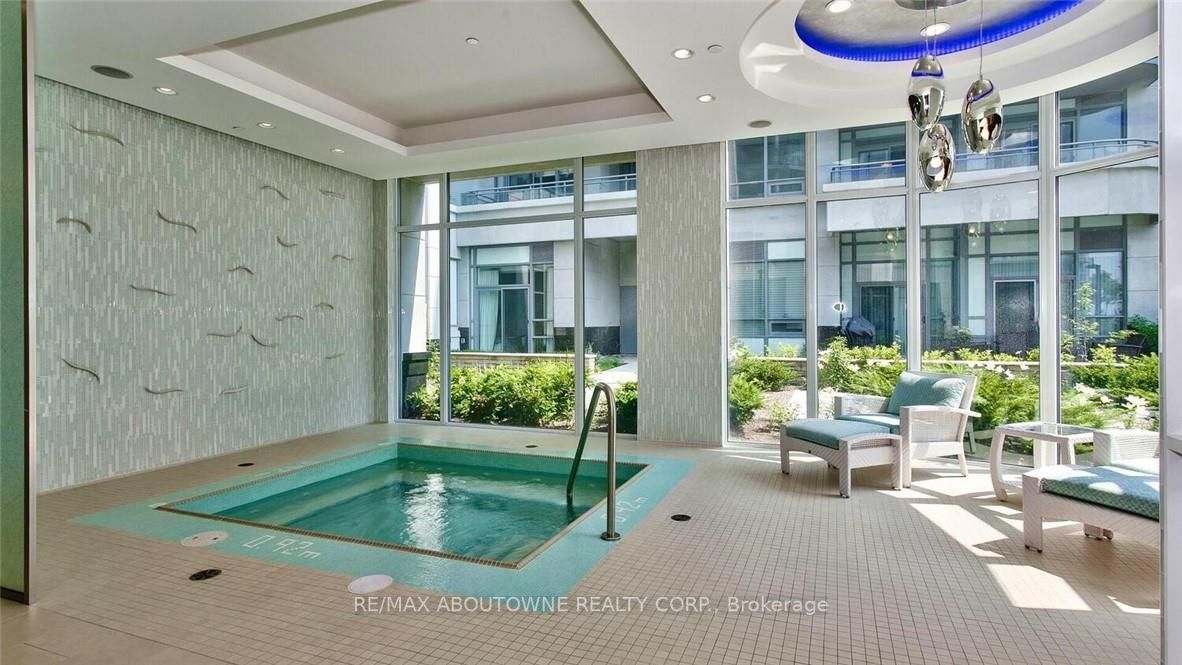3500 Lakeshore Road W, #321