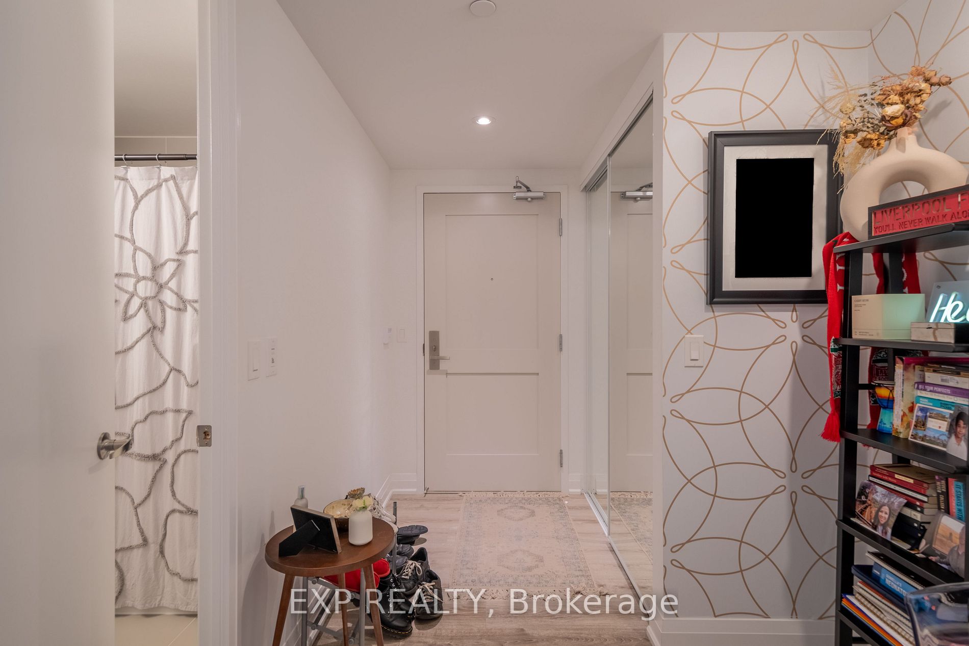 10 Gibbs Rd, #709